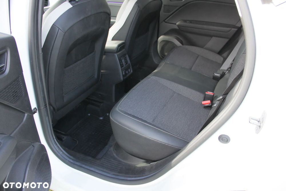 Renault Captur TCe Mild Hybrid 140 EDC GPF TECHNO - 13