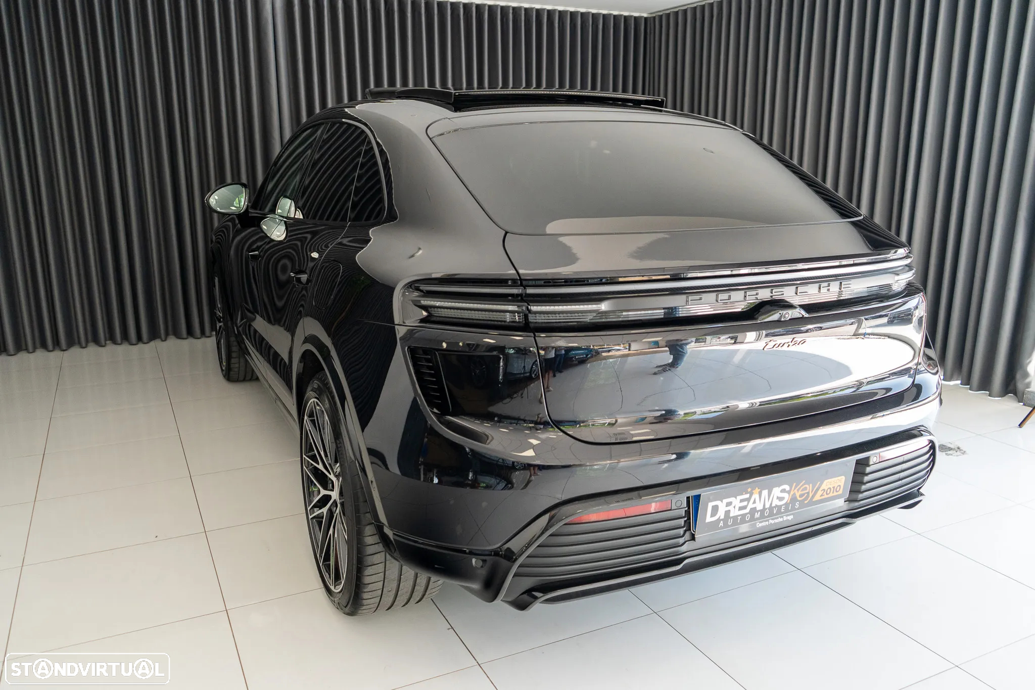 Porsche Macan Electric Turbo - 40