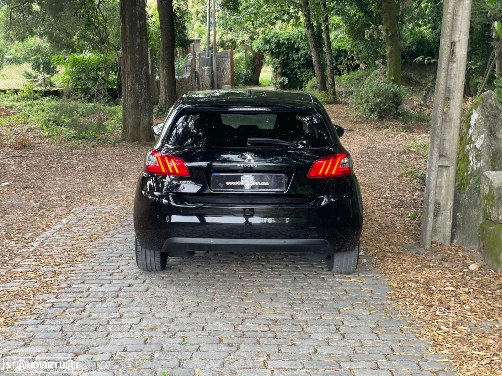Peugeot 308 1.2 PureTech Allure Pack EAT8 - 23