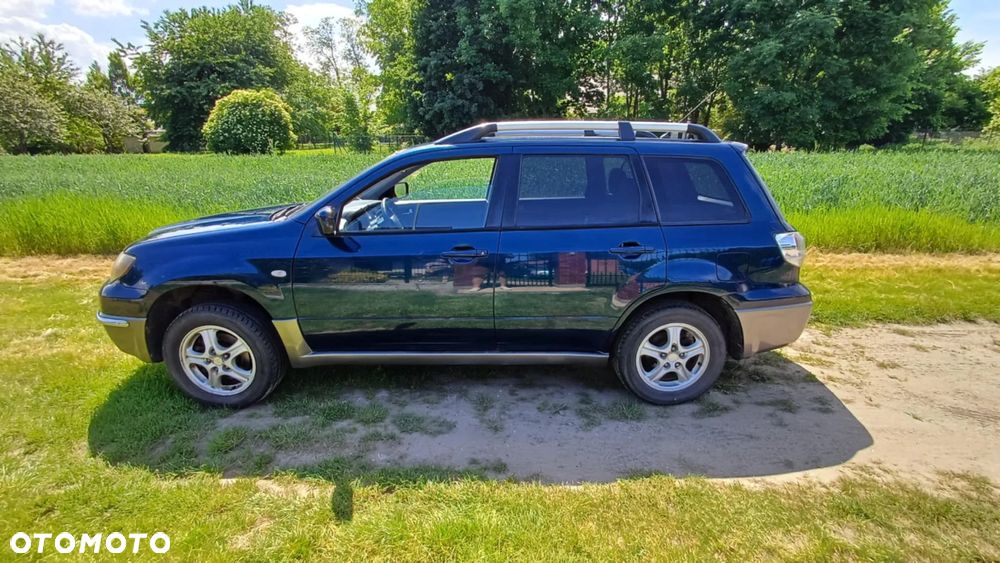 Mitsubishi Outlander 2.4 4WD Intense - 4