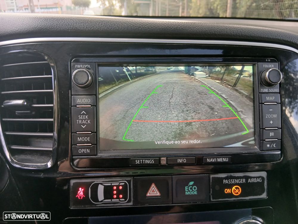 Mitsubishi Outlander 2.2 DI-D Instyle Navi - 16