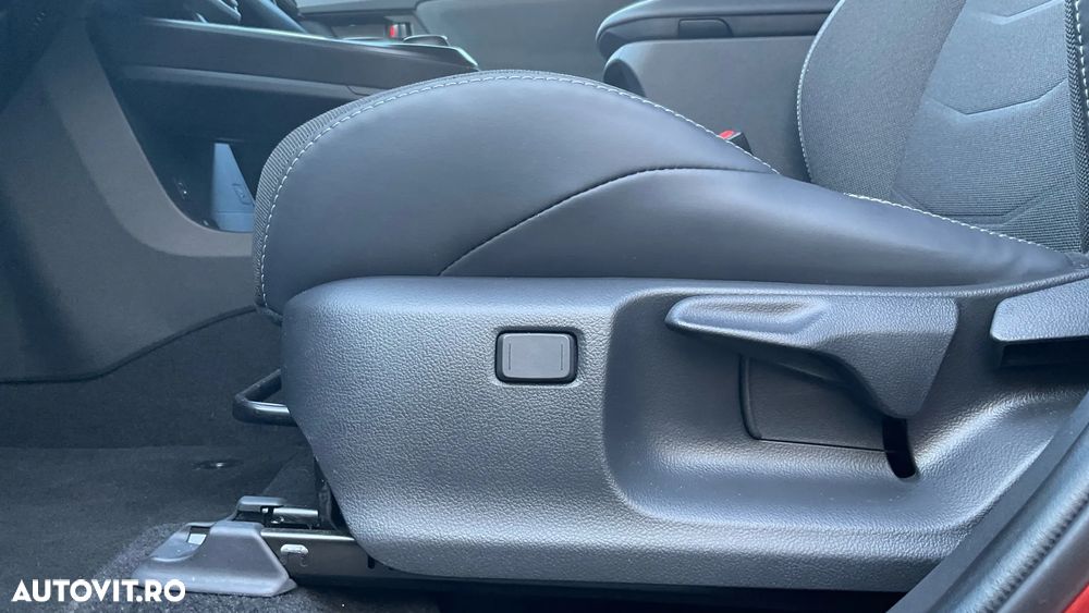 Toyota C-HR 72 kWh Dynamic Long Range - 32