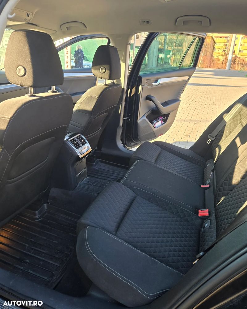 Skoda Superb 2.0 TDI DSG Style - 9