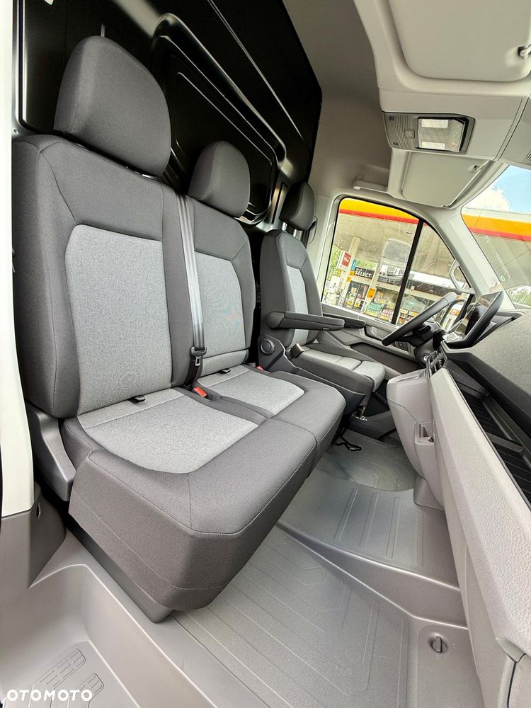 Volkswagen Crafter - 13