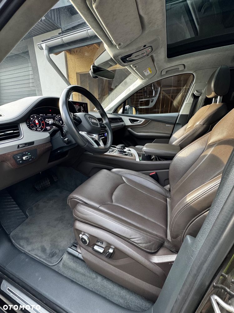 Audi Q7 - 15