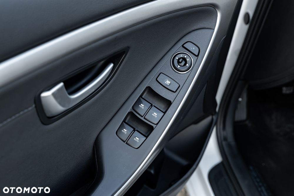 Hyundai i30 i30cw 1.6 Trend - 18