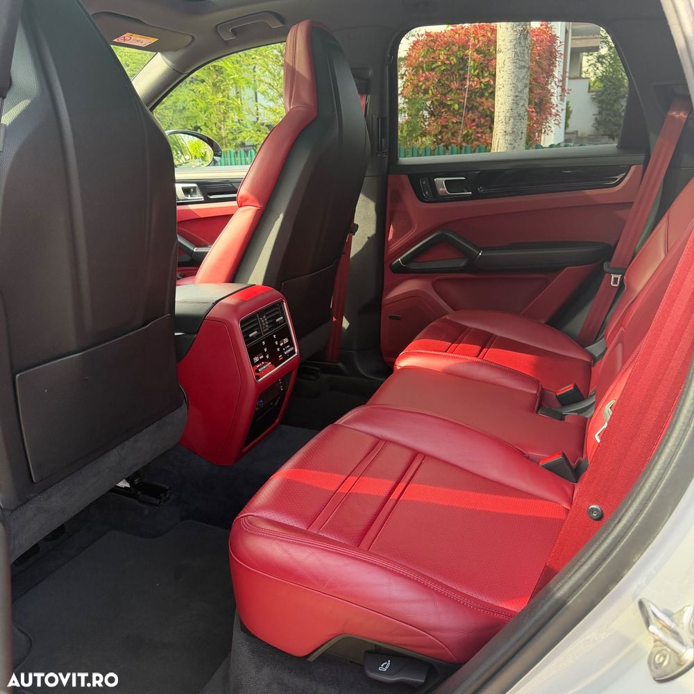 Porsche Cayenne Tiptronic S Platinum Edition - 6