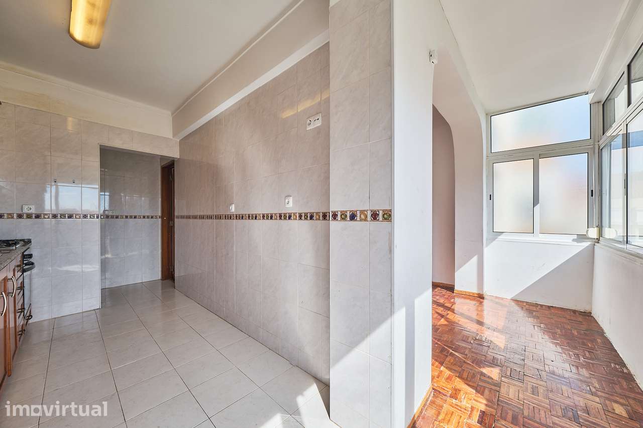 FEIJÓ - APARTAMENTO T3 COM VARANDAS - Grande imagem: 3/20
