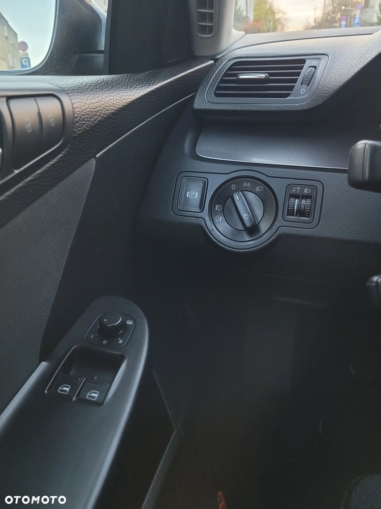 Volkswagen Passat 1.9 TDI Comfortline - 9