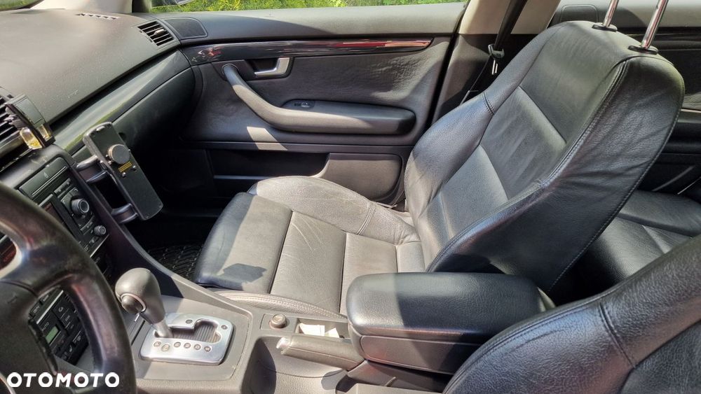 Audi A4 Avant - 11