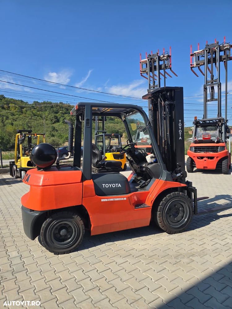 Toyota 02-7FG35 - 13