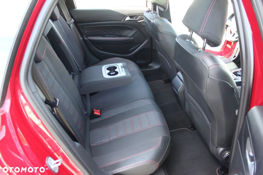 Peugeot 308 BlueHDi 130 Stop & Start GT - 17