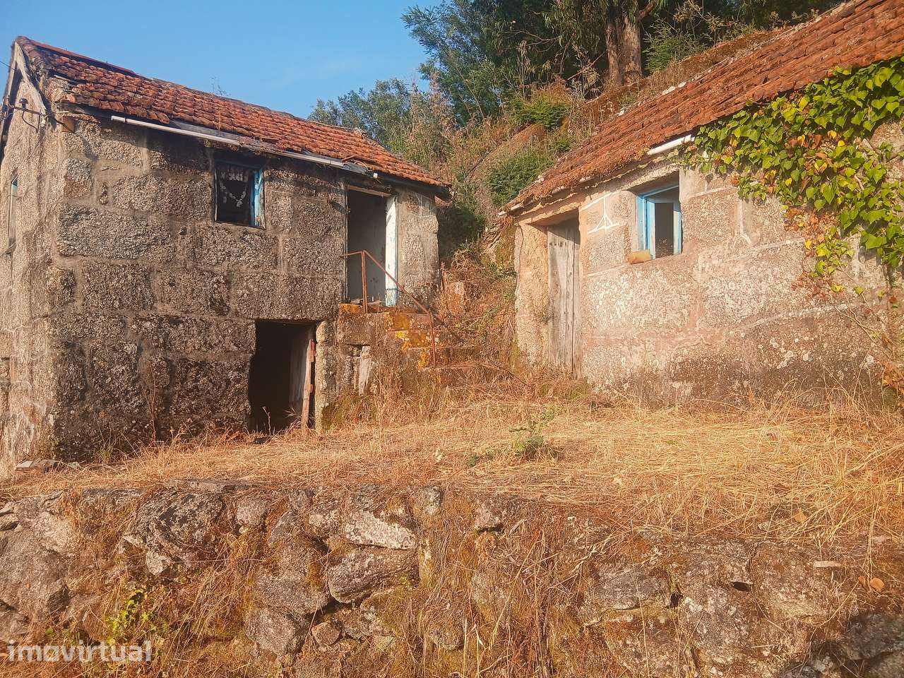Casa Tradicional em Pedra (1937) p/ Restauro — Exposição Solar - Grande imagem: 2/8