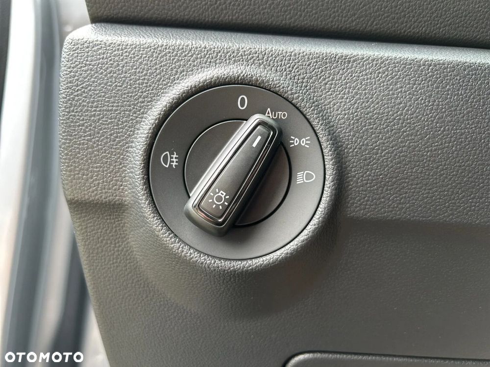 Volkswagen T-Roc - 15