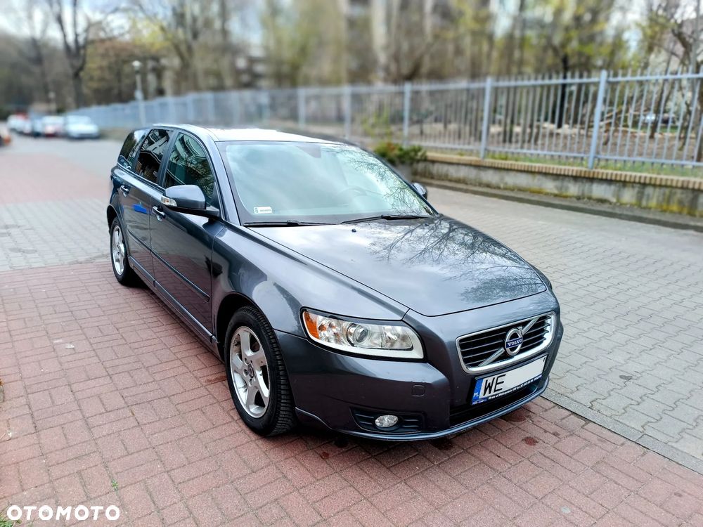 Volvo V50 - 1
