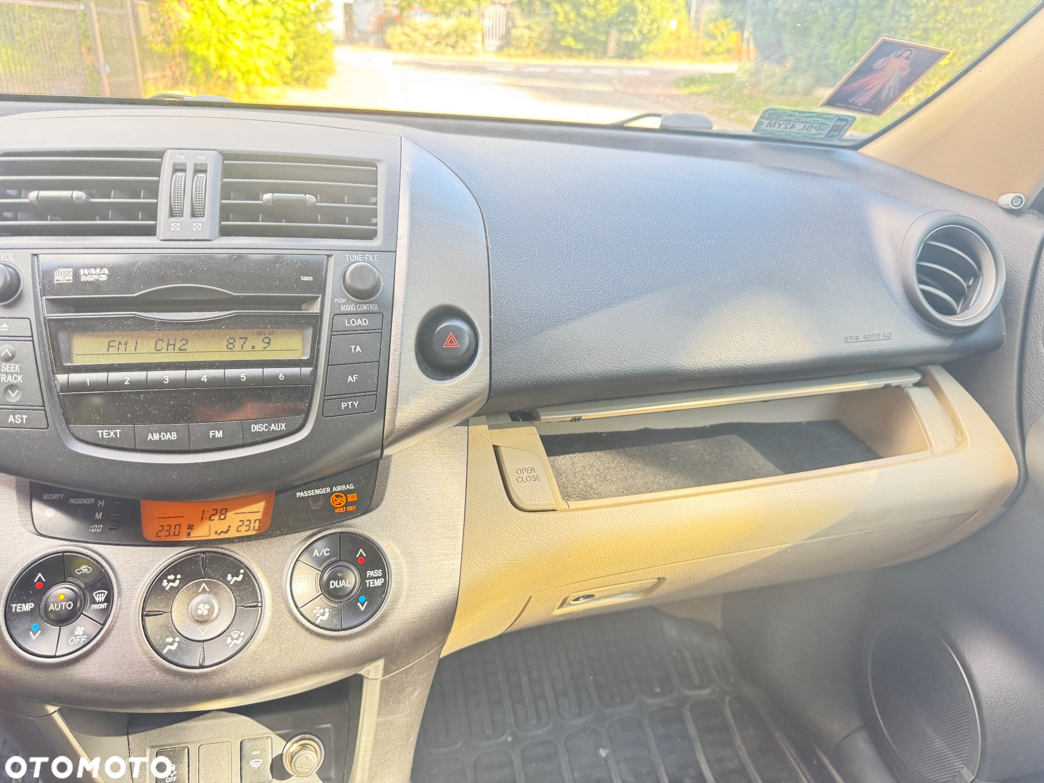 Toyota RAV4 2.2 D-4D Sol - 13