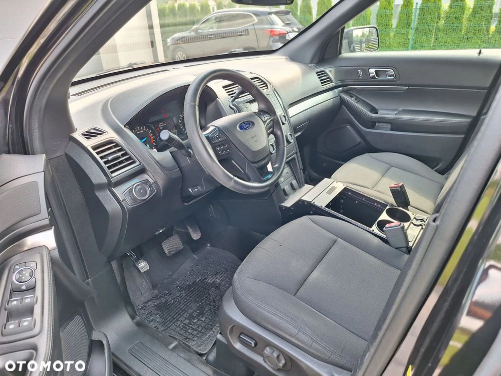 Ford Explorer - 10
