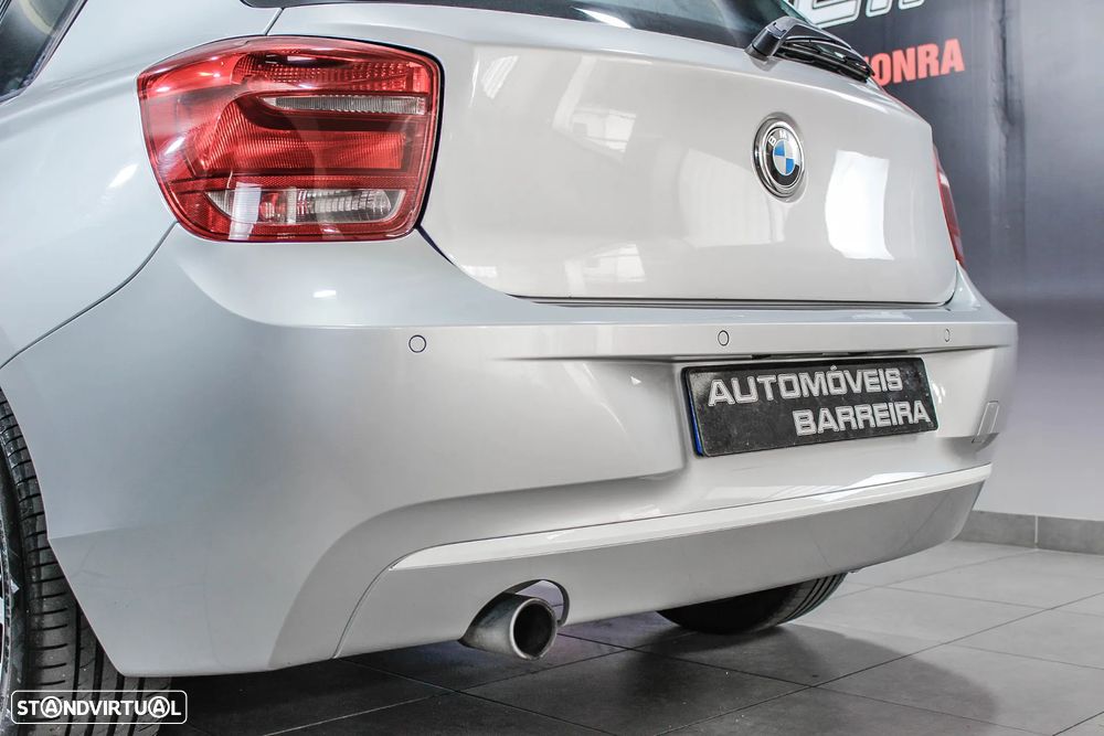 BMW 118 d Line Urban - 31