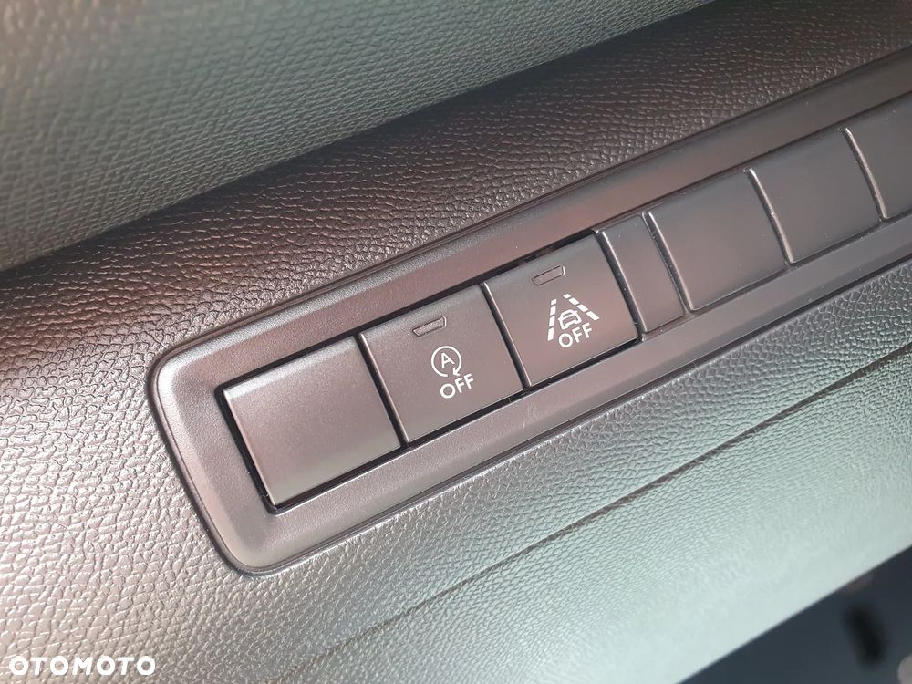 Peugeot 308 1.2 PureTech Allure S&S EAT8 - 18