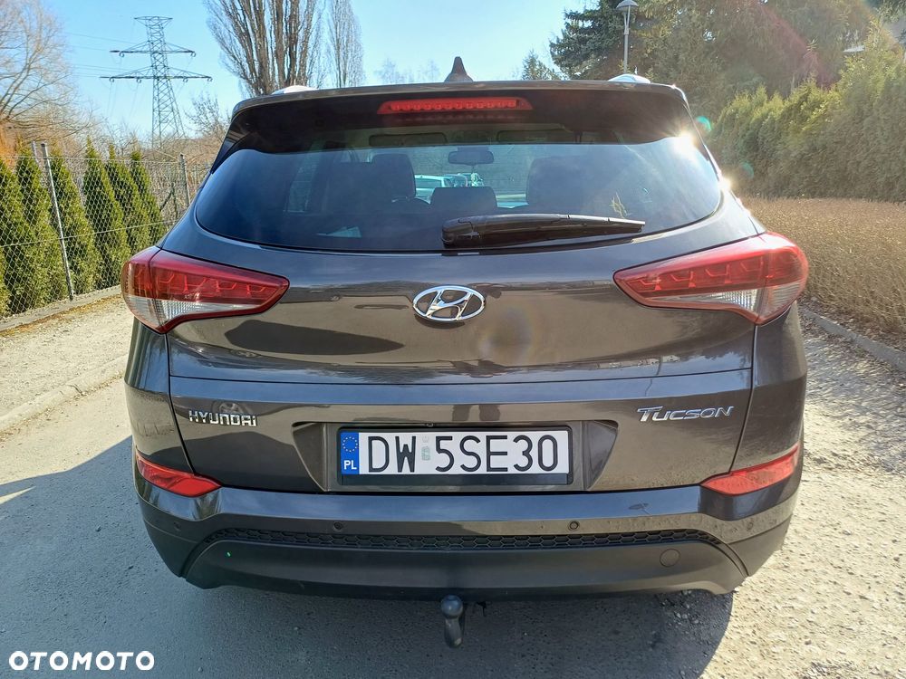 Hyundai Tucson 1.7 CRDI BlueDrive Style 2WD - 5