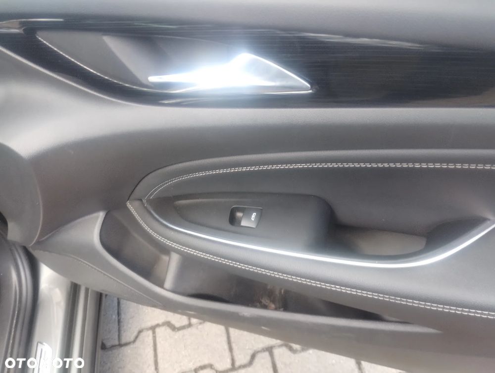 Opel Insignia 2.0 CDTI automatik Sport - 28