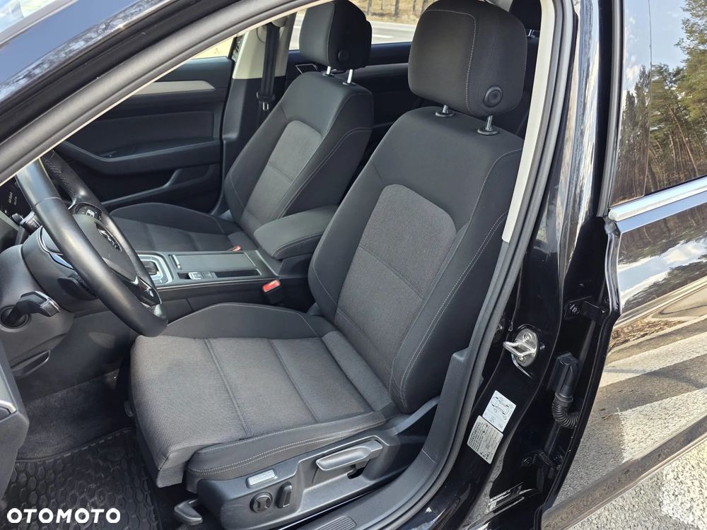 Volkswagen Passat - 15