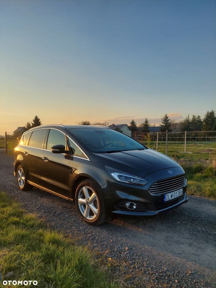 Ford S-Max 2.0 TDCi Titanium PowerShift - 1