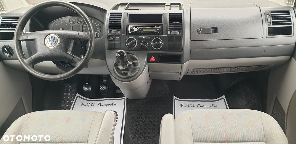 Volkswagen Transporter - 11