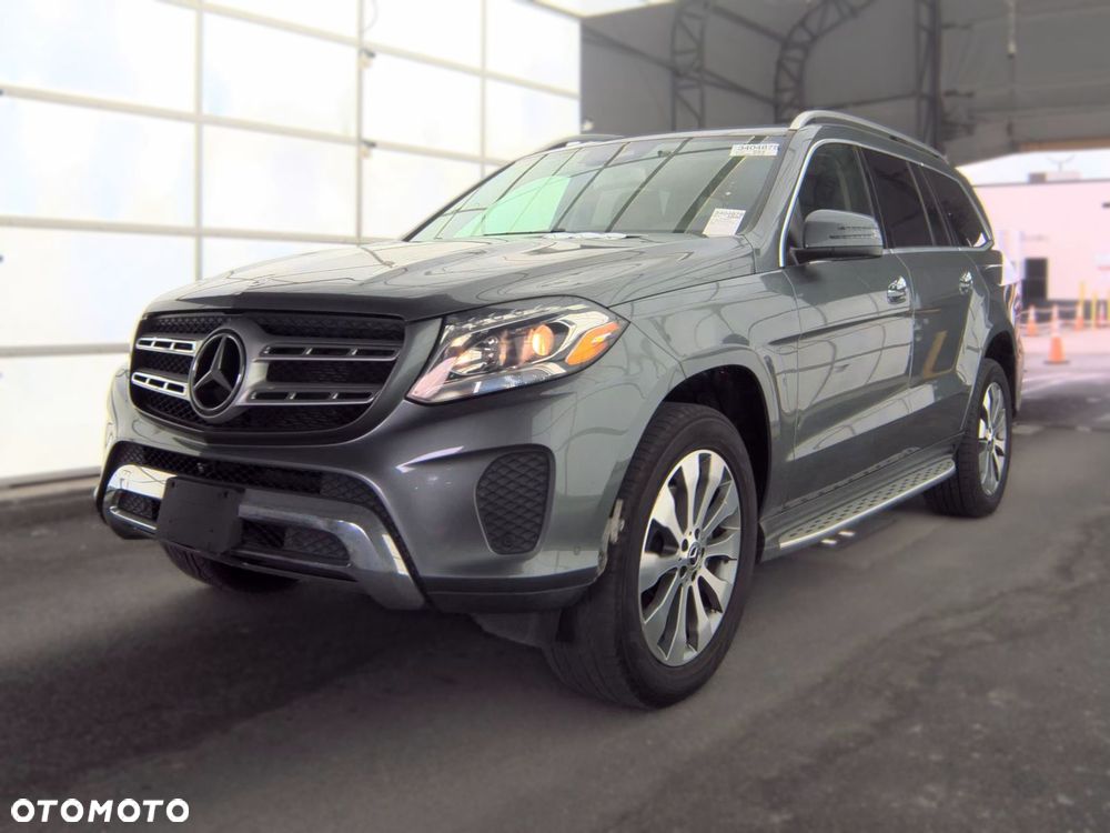 Mercedes-Benz GLS - 1