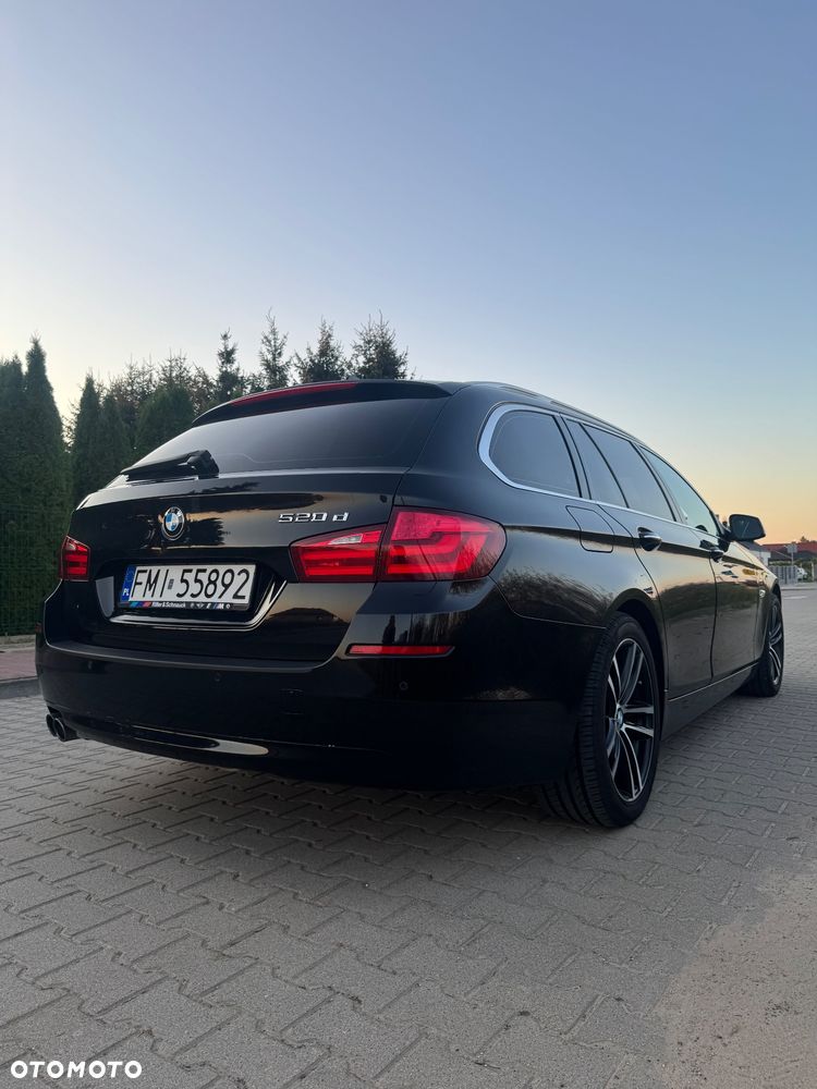 BMW Seria 5 520d - 4