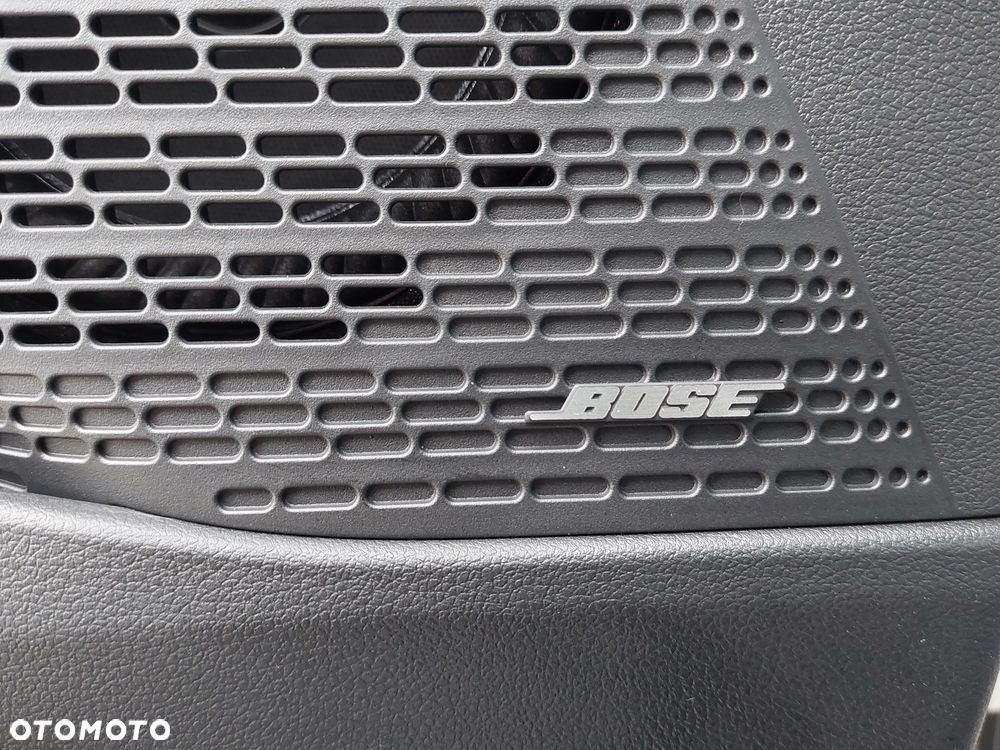 Hyundai Staria 1.6 T-GDI HEV Luxury - 18