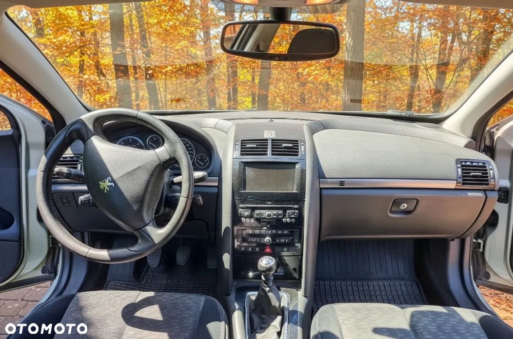 Peugeot 407 2.0 HDi Premium Navtech - 14
