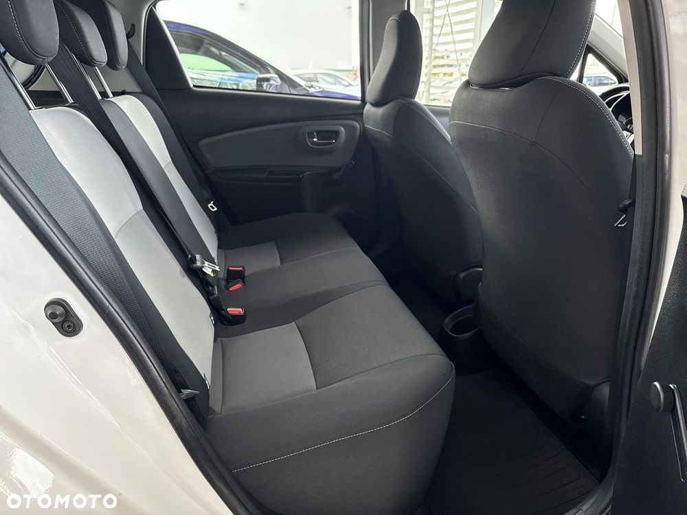 Toyota Yaris - 10