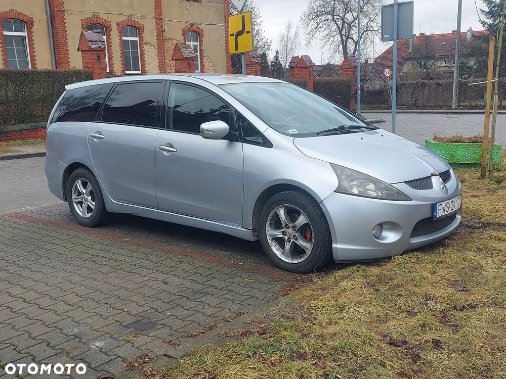 Mitsubishi Grandis 2.4 Intense - 1