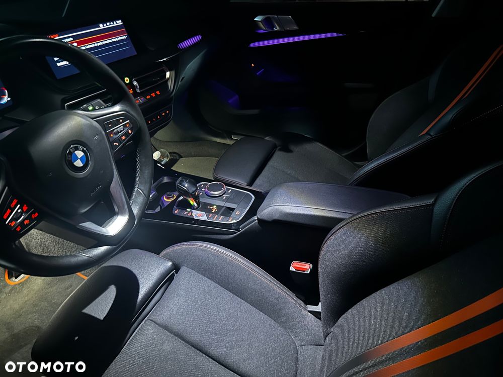 BMW Seria 1 118i Sport Line - 19