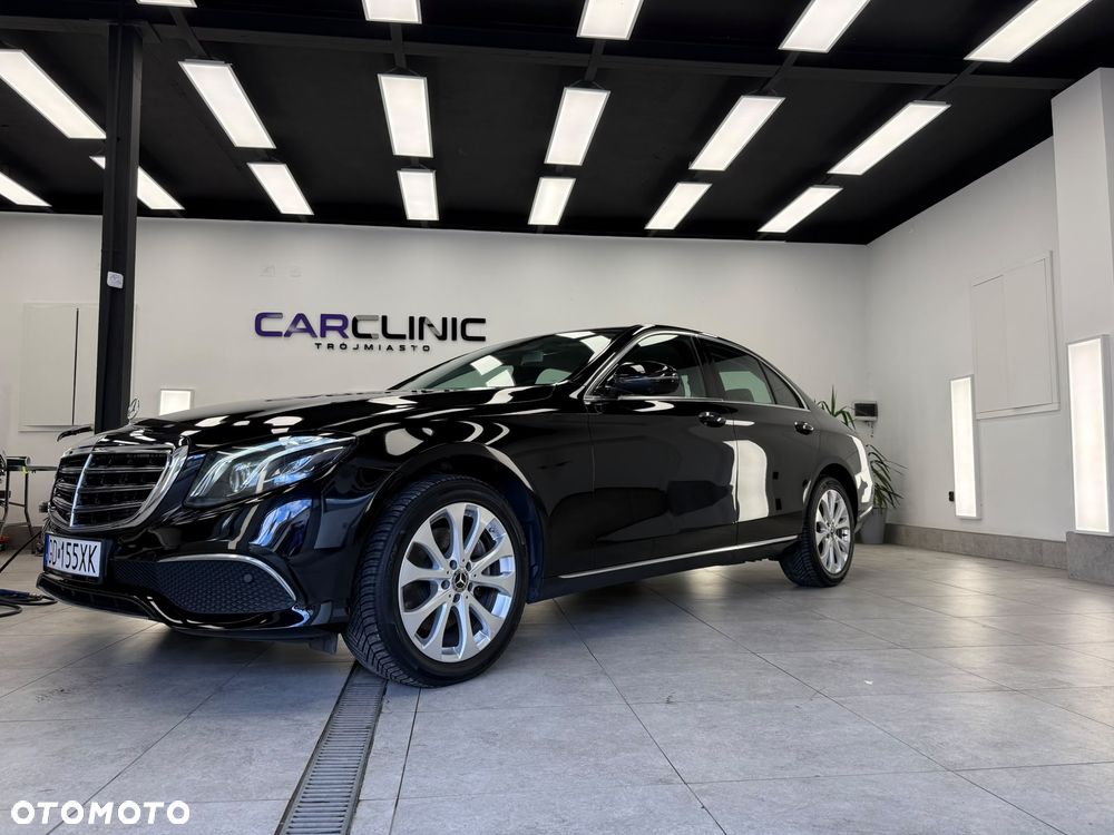 Mercedes-Benz Klasa E 220 d 4-Matic 9G-TRONIC - 22