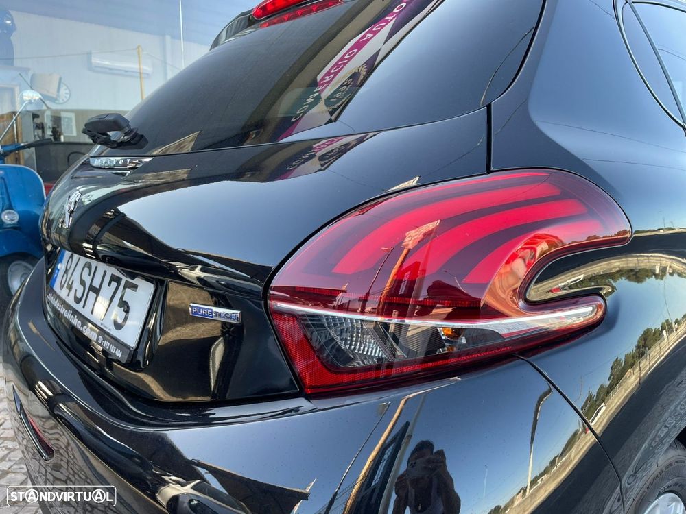 Peugeot 208 1.2 PureTech Style - 16