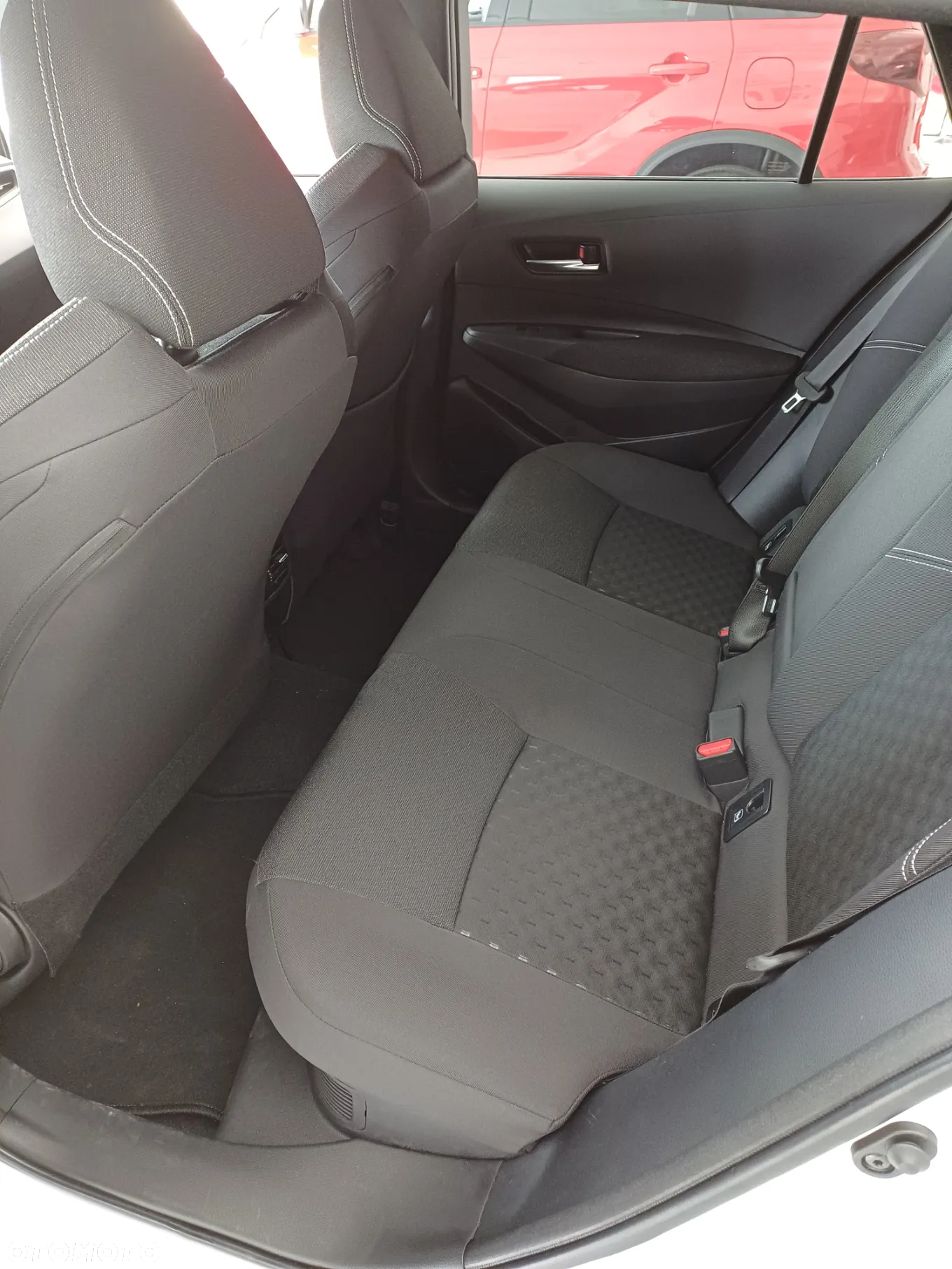 Suzuki Swace 1.8 Hybrid Premium Plus CVT - 9