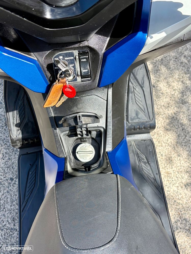 Honda Forza 1 - 13