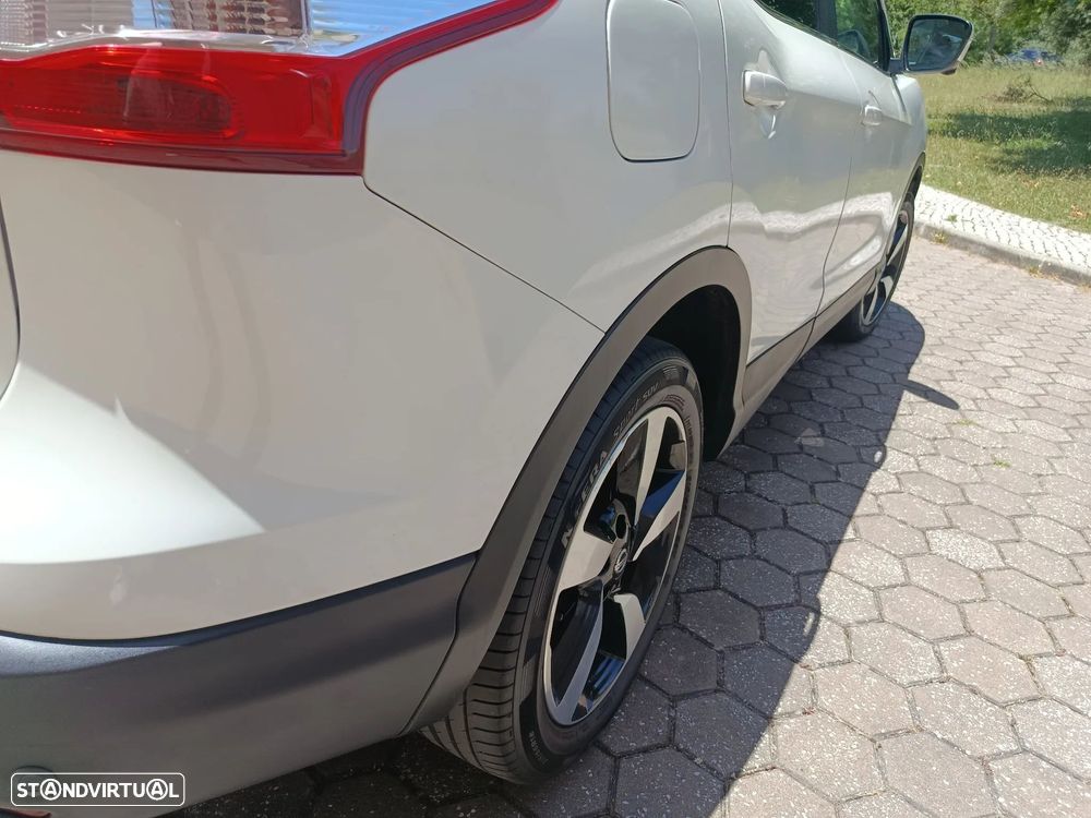 Nissan Qashqai 1.5 dCi N-Connecta - 18