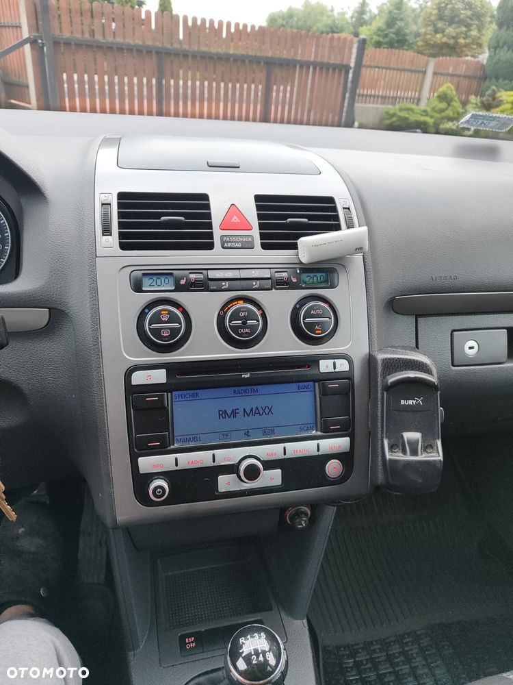 Volkswagen Touran 1.9 TDI DPF Blue Motion United - 4