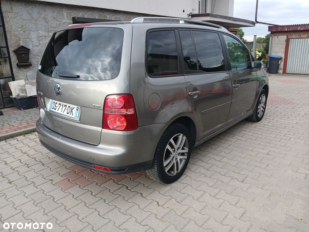 Volkswagen Touran 1.9 TDI Highline - 5