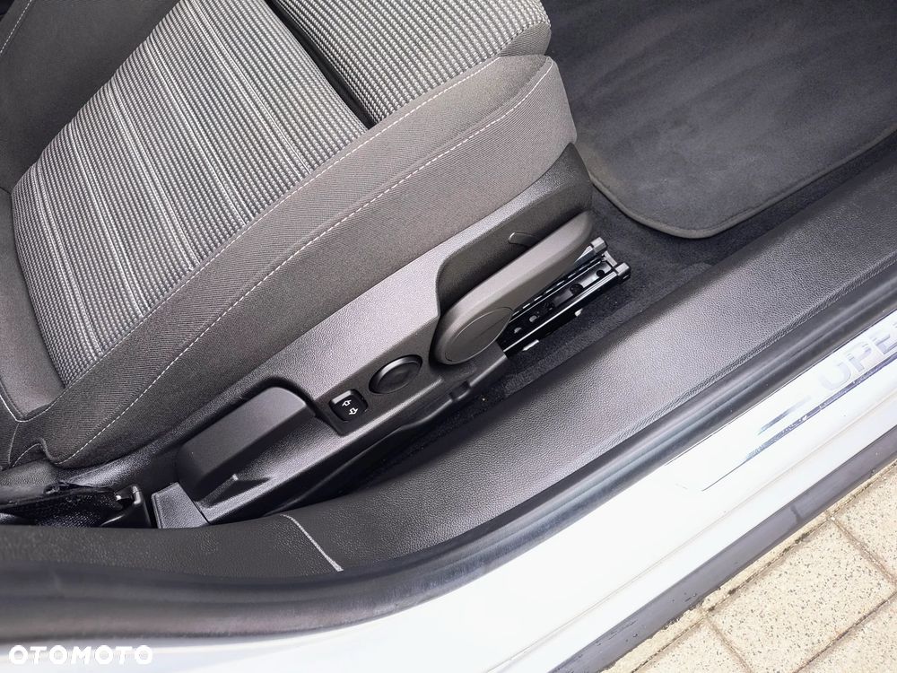 Opel Insignia 1.6 T Cosmo - 15