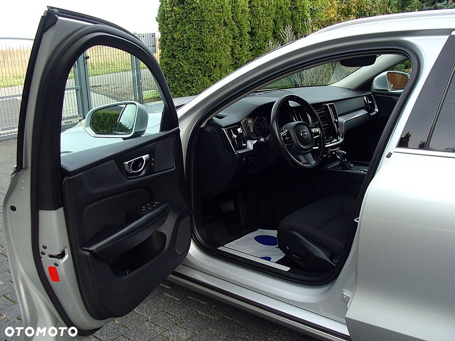 Volvo V60 D3 SCR Momentum - 18
