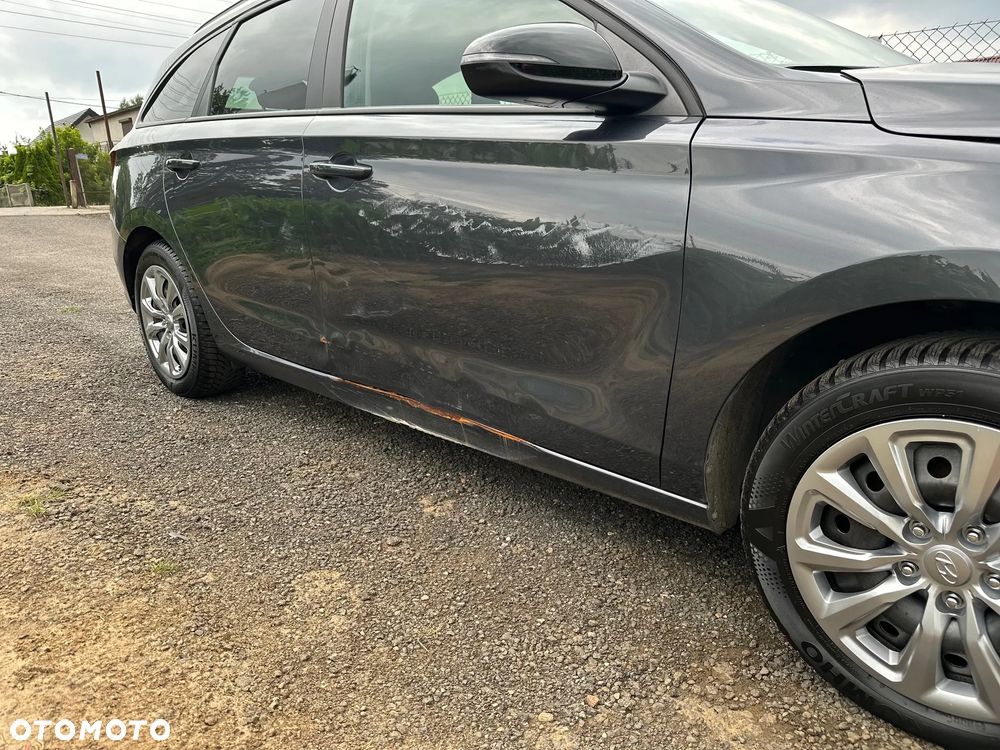 Hyundai i30 Kombi 1.6 CRDI DCT EDITION 30+ - 12