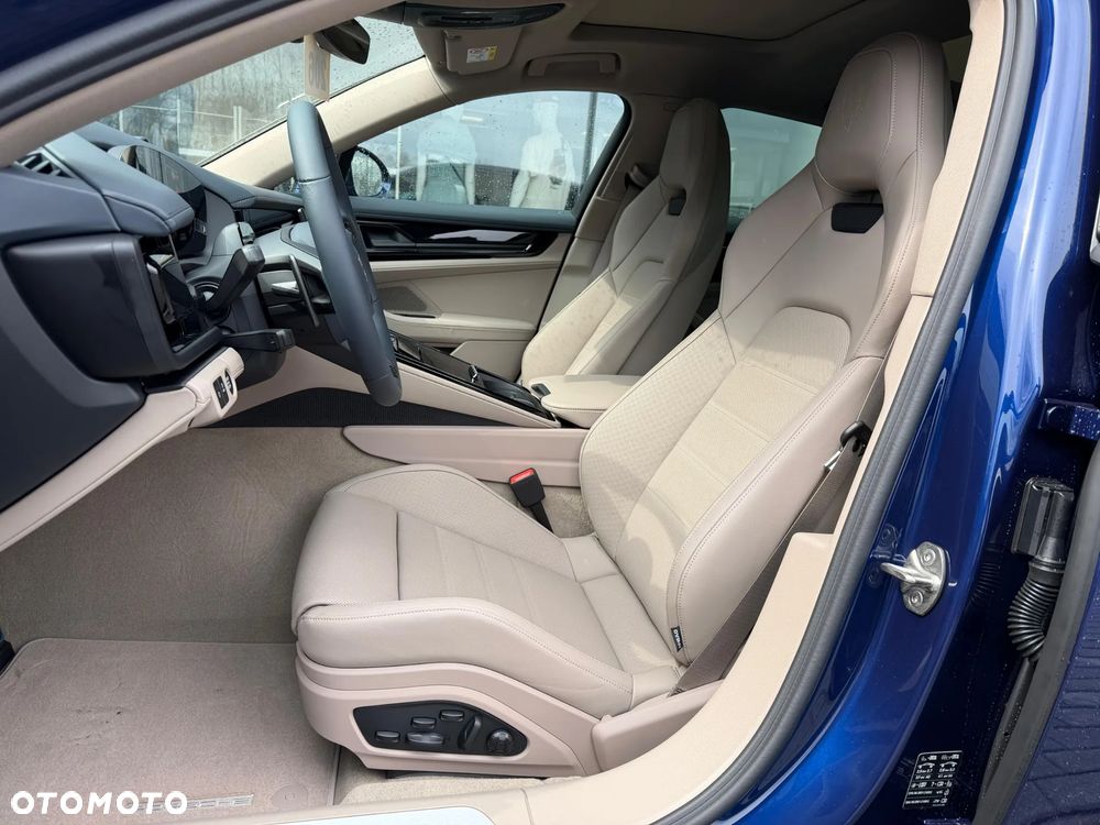 Porsche Panamera - 15