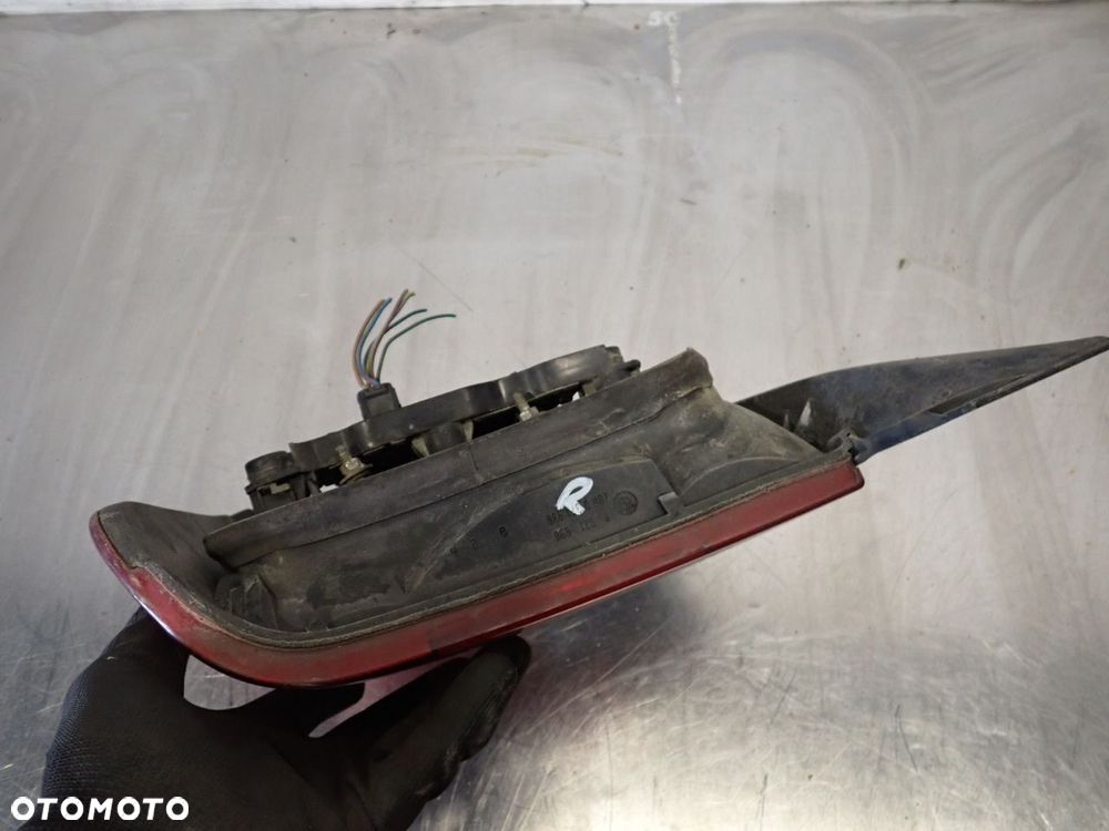 LAMPA PRAWA TYLNA BMW E36 318 TDS KOMBI 1.7 8371936  8371938 - 5