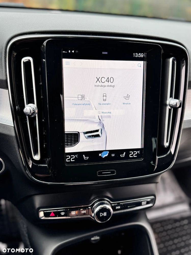 Volvo XC 40 T3 Momentum Pro - 31