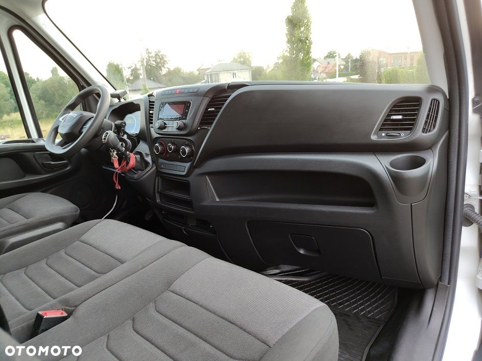 Iveco Daily 35/50C16 3.0 Chłodnia -29*C/+29*C 8 EuroPalet 4.20m. Zasilanie 230V JAK NOWY!! Salon PL!!1 WŁ! FULL SERWIS!! - 28
