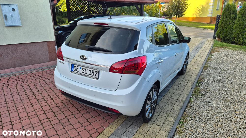 Kia Venga - 14